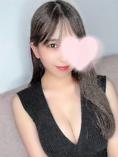 宇佐美ゆな(28)
