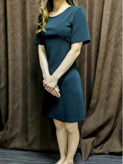 LUXURIOUS (ラグジュリアス)