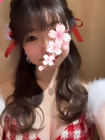 白咲すみれ(23)