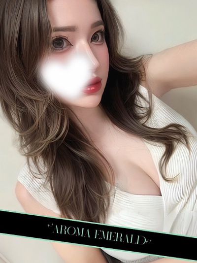 葉山エレーナ(25)