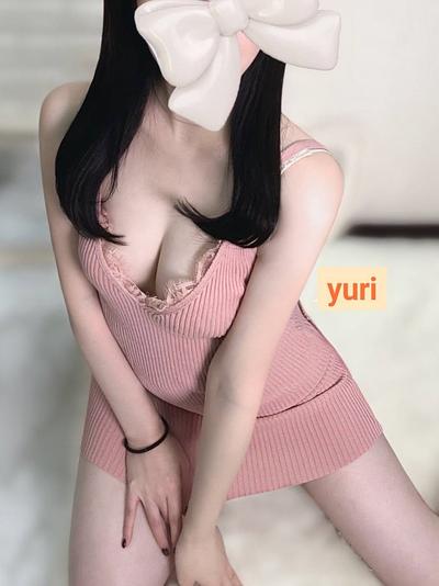夏目ゆり(27)