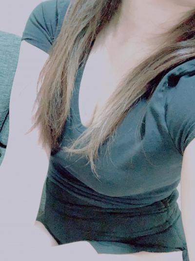 山内れいこ(28)
