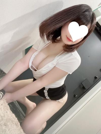 片桐もえ(21)