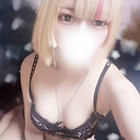 緋月みる(22)