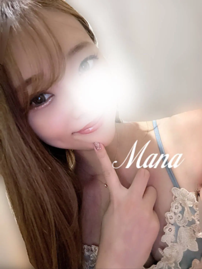 青山まな(28)