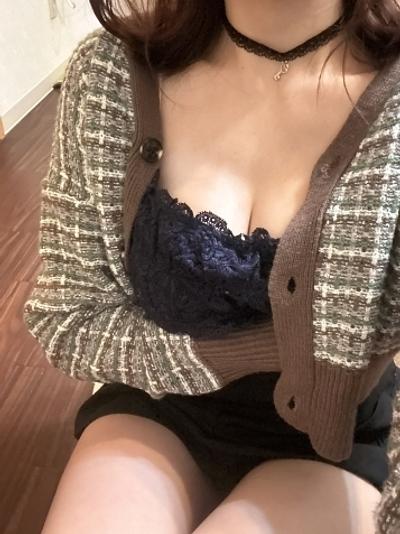 栗原胡桃(25)