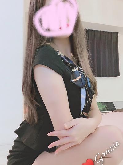 姫咲かれん(28)