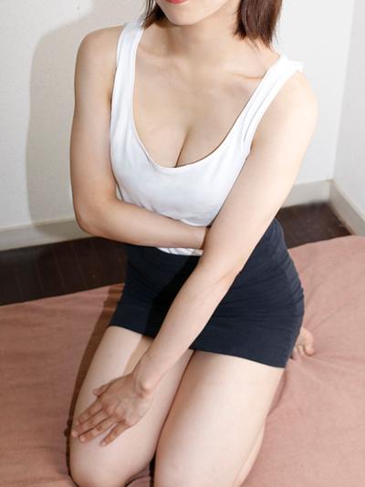 横山彩乃(25)