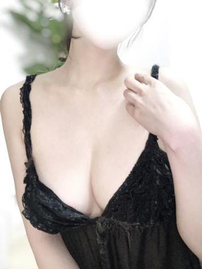 水瀬さき(22)