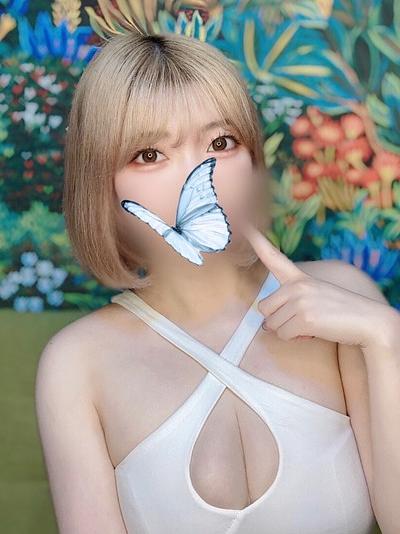南雲るみな(22)