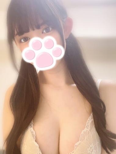 愛沢みみ(21)