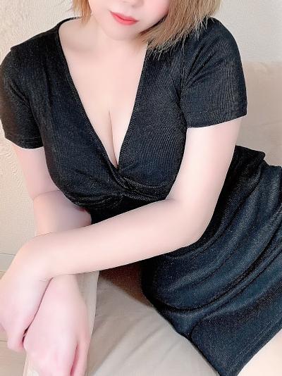 まな(32)